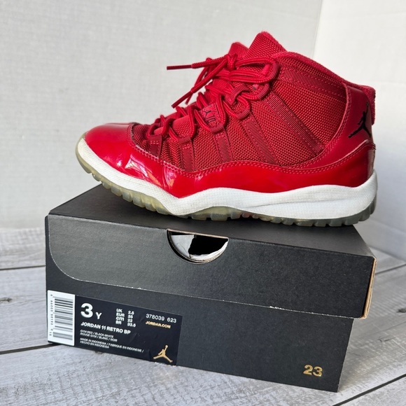 Rare Find! Air Jordan 11 Retro BP "Gym Red" - Size 3Y - Picture 2 of 11